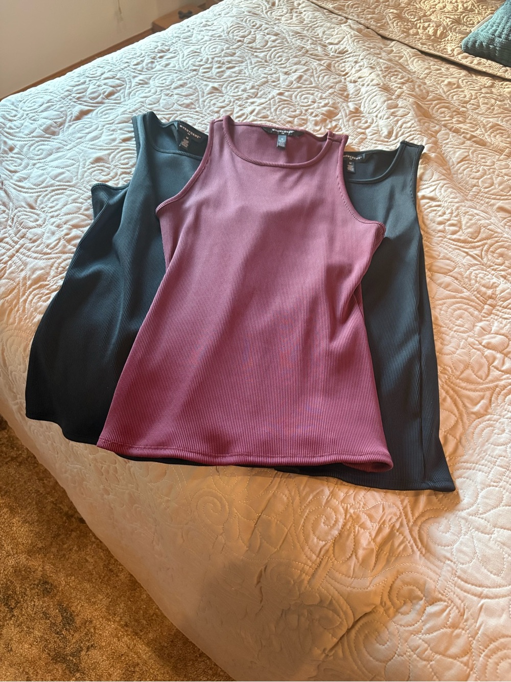 Whbm forme Ribbed Stretch Tank Top - set of 3 medium.  Nwot.